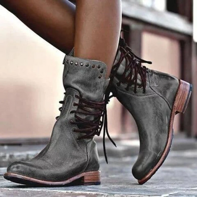 Caithlyn – Vintage Lace-Up Boots