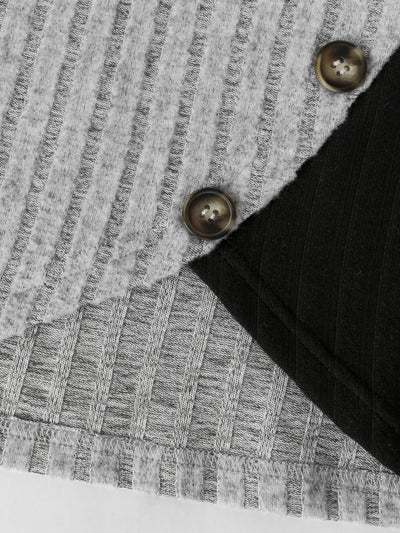 Calista – Contrast Button Knit