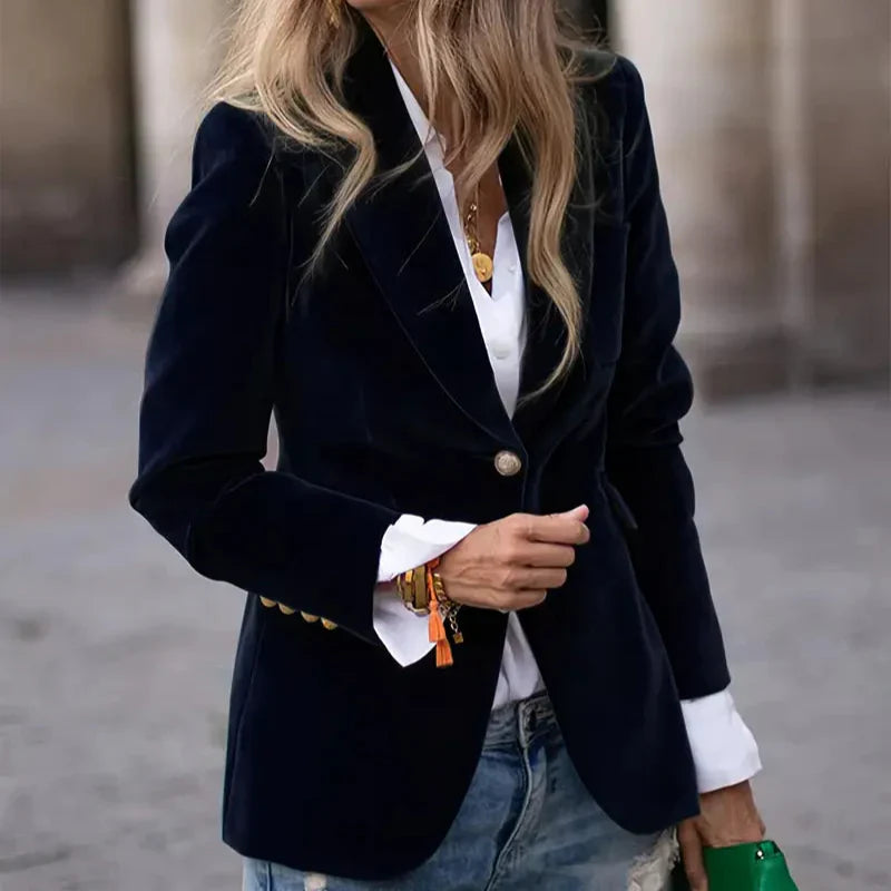 Savannah – Elegant Velvet Blazer