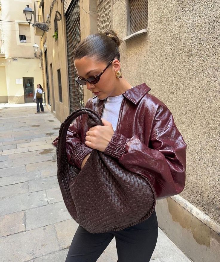 Aurelia – Woven Maxi Bag