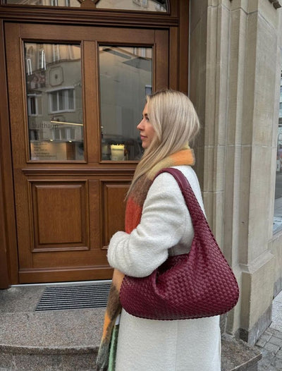 Aurelia – Woven Maxi Bag